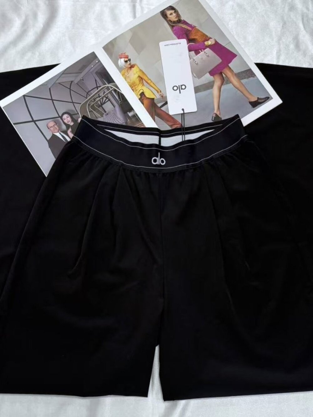 ALO Yoga Women's Suit Up Trouser (Regular) 👖👖 - Picture 2 of 5